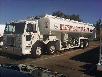 Kenworth L700