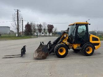 JCB 406