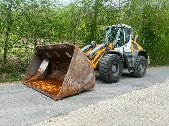 Liebherr L546
