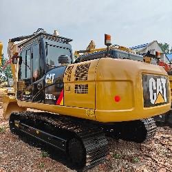 CAT 320D2L