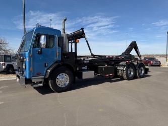 Peterbilt 320