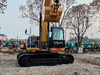 CAT 320 D