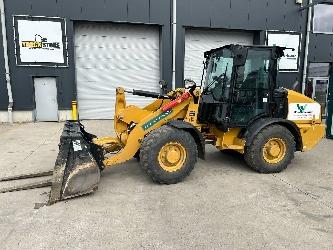 CAT 906