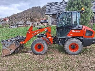 Kubota R 085