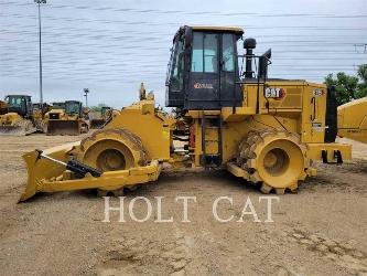 CAT 815