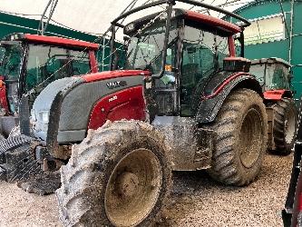 Valtra N 121