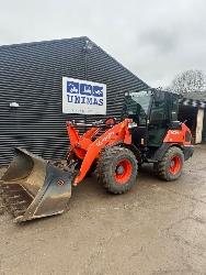 Kubota R 082
