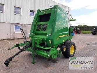 John Deere 864