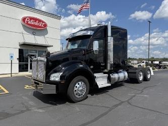Kenworth T880