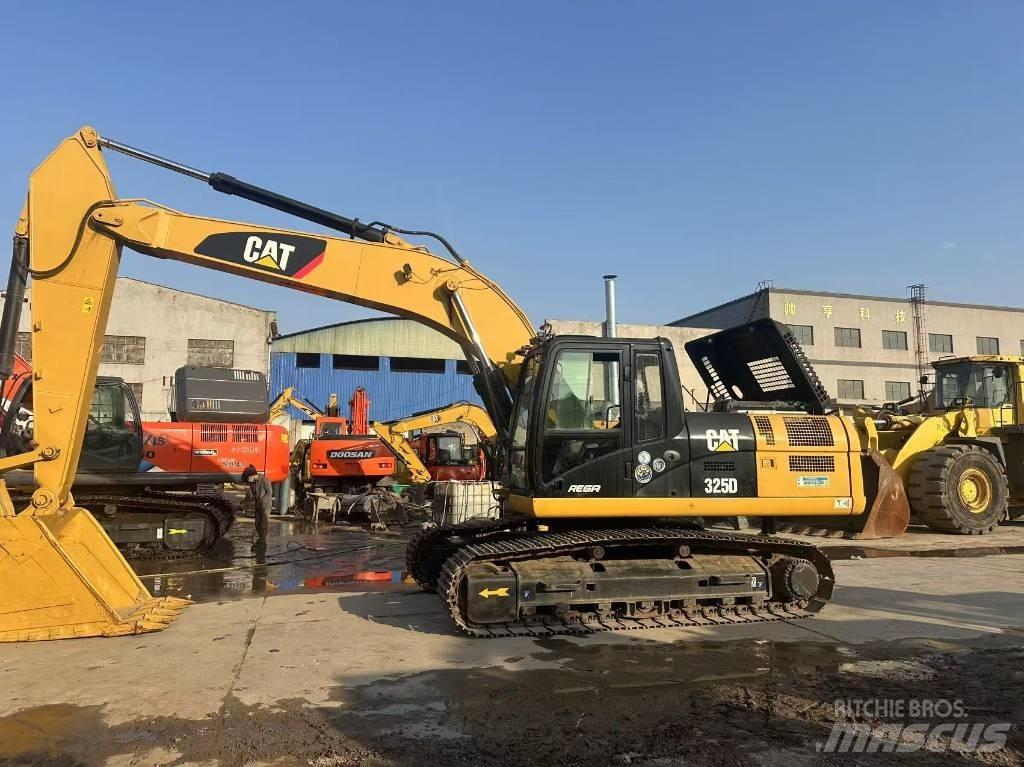 CAT 325 D Верижен екскаватор