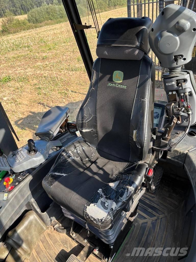 John Deere 1110G Форуардери