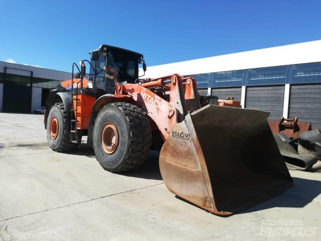Hitachi ZW 370-6 Колесни товарачи