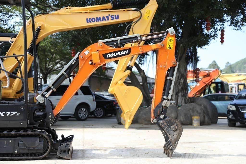 Doosan DX 17 Верижен екскаватор