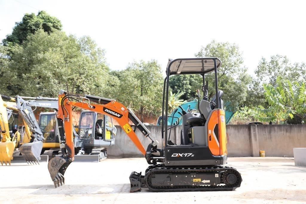 Doosan DX 17 Верижен екскаватор