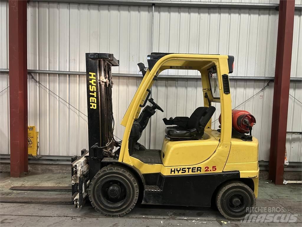 Hyster H2.5FT Камиони с АГУ