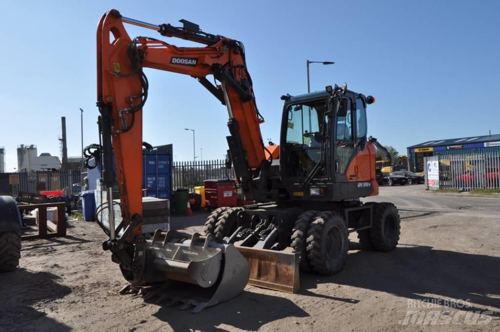 Doosan DX 100-7 Колесни екскаватори