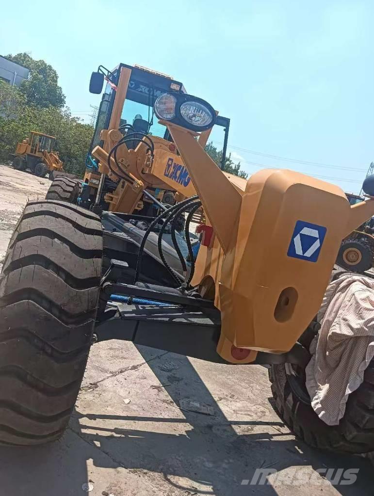 XCMG GR 1803 Грейдери