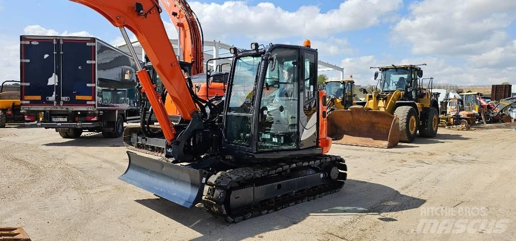 Hitachi ZX 85 Средни екскаватори 7т - 12т