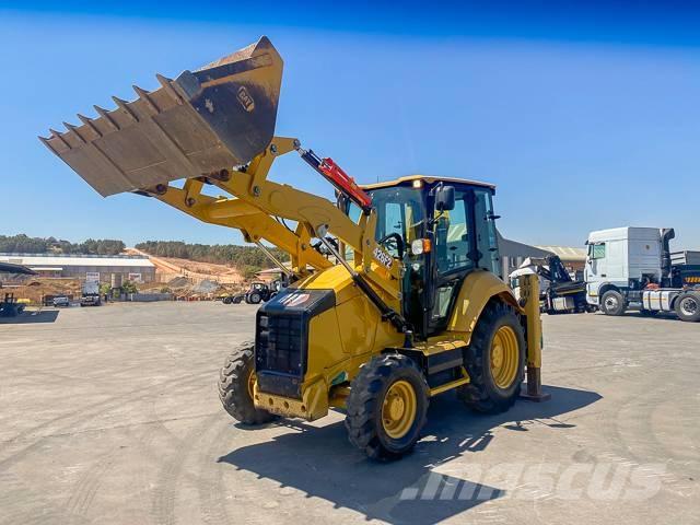 CAT 426F2 TLB Товарач със заден ексватор