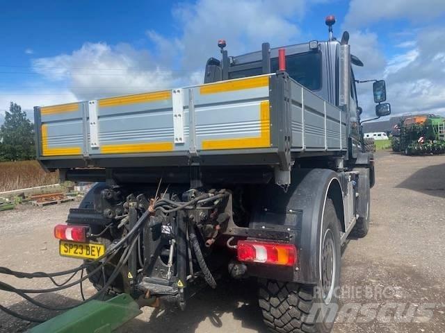 Unimog U435 Самосвал