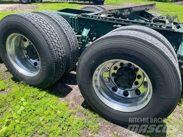 Mack CXU613 Pinnacle Влекачи