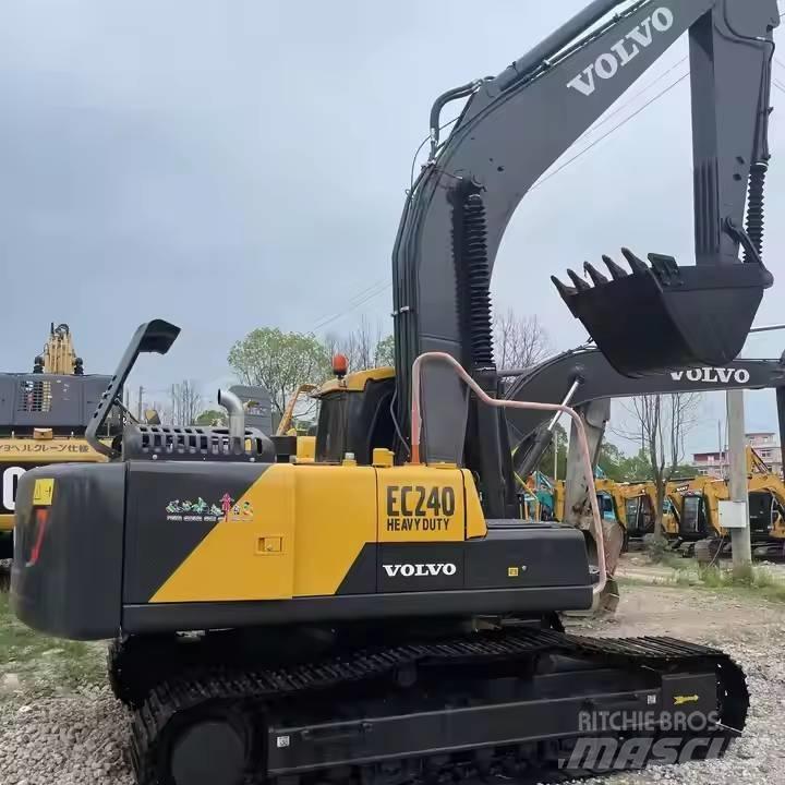 Volvo EC240D Верижен екскаватор