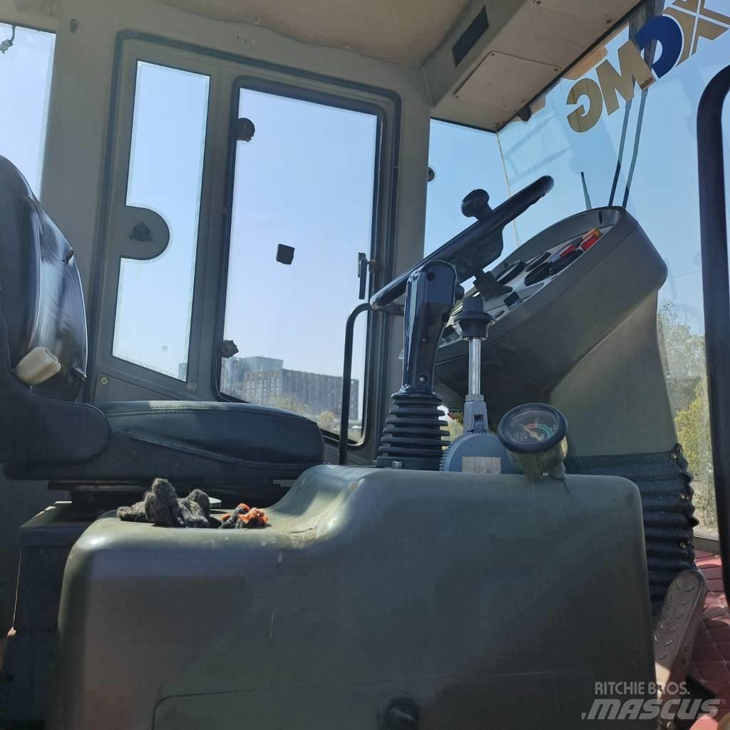 XCMG XS203J Еднобарабанни ролки
