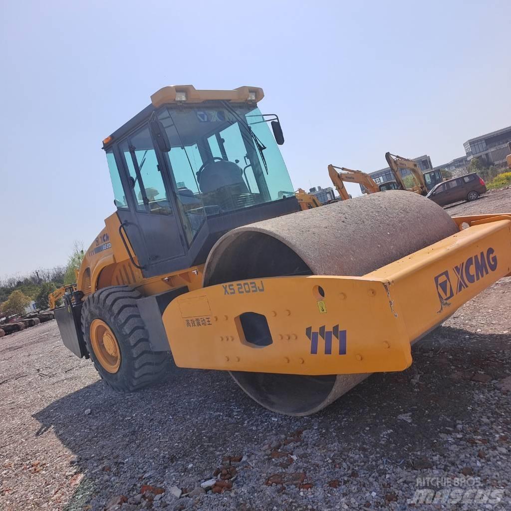 XCMG XS203J Еднобарабанни ролки
