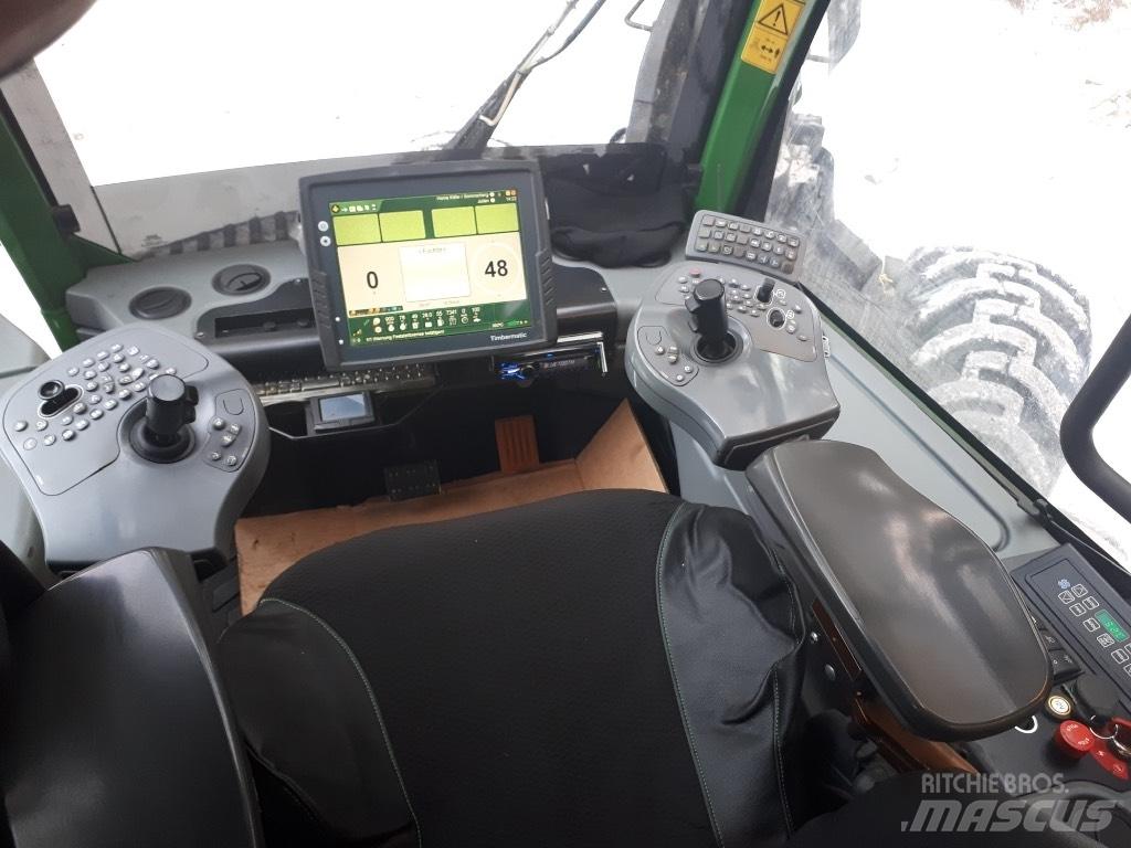 John Deere 1270 E Харвестери