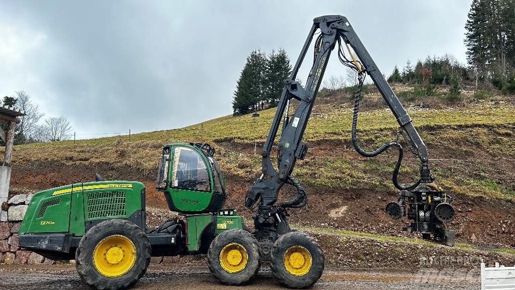 John Deere 1270 E Харвестери