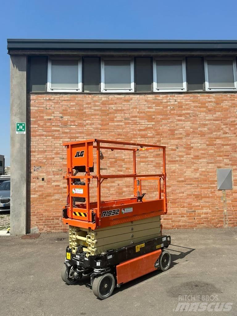 JLG 1932 R Ножични работни платформи