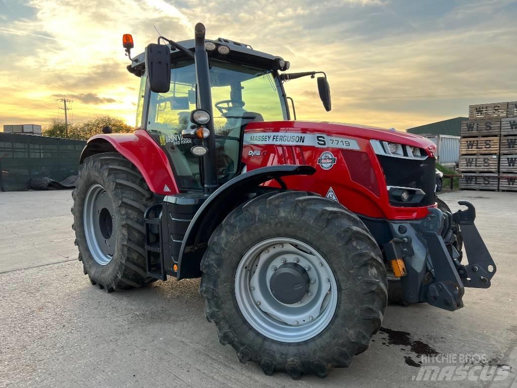 Massey Ferguson 7719 Трактори