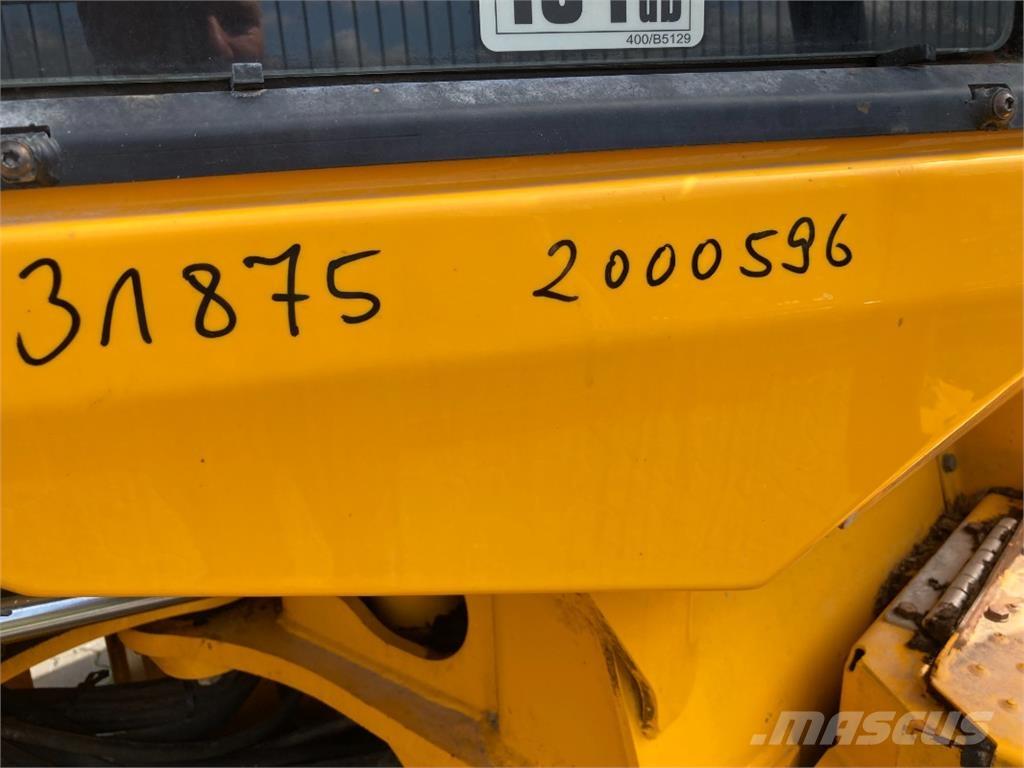 JCB 427 HT Колесни товарачи