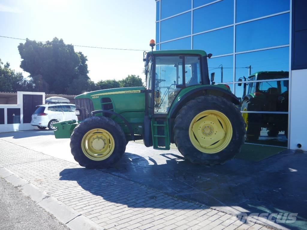 John Deere 6534 Трактори
