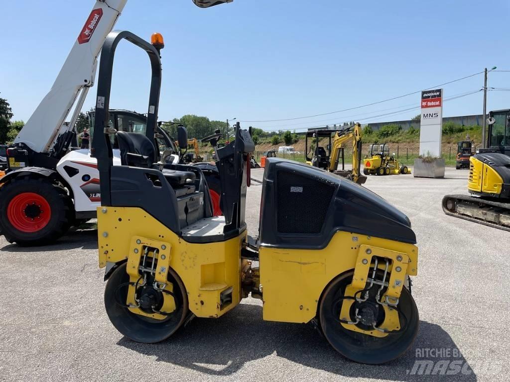 Bomag BW 100 AD-5 Двойни барабанни ролки
