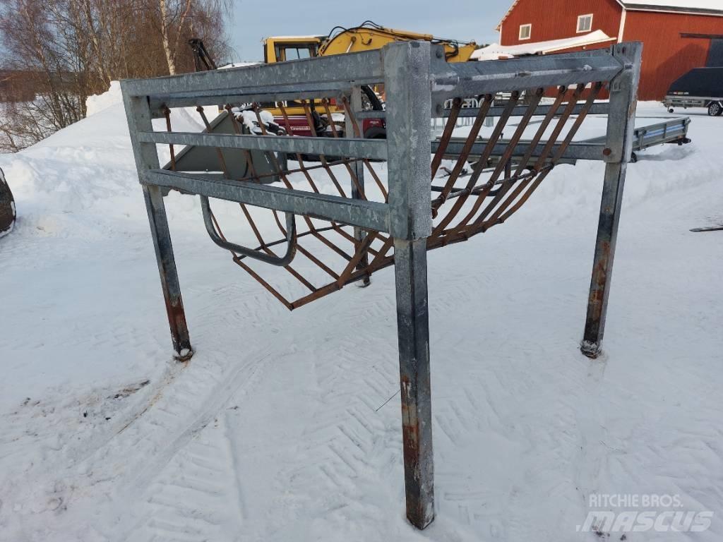 Bala Foderhäck Хранилки за животни