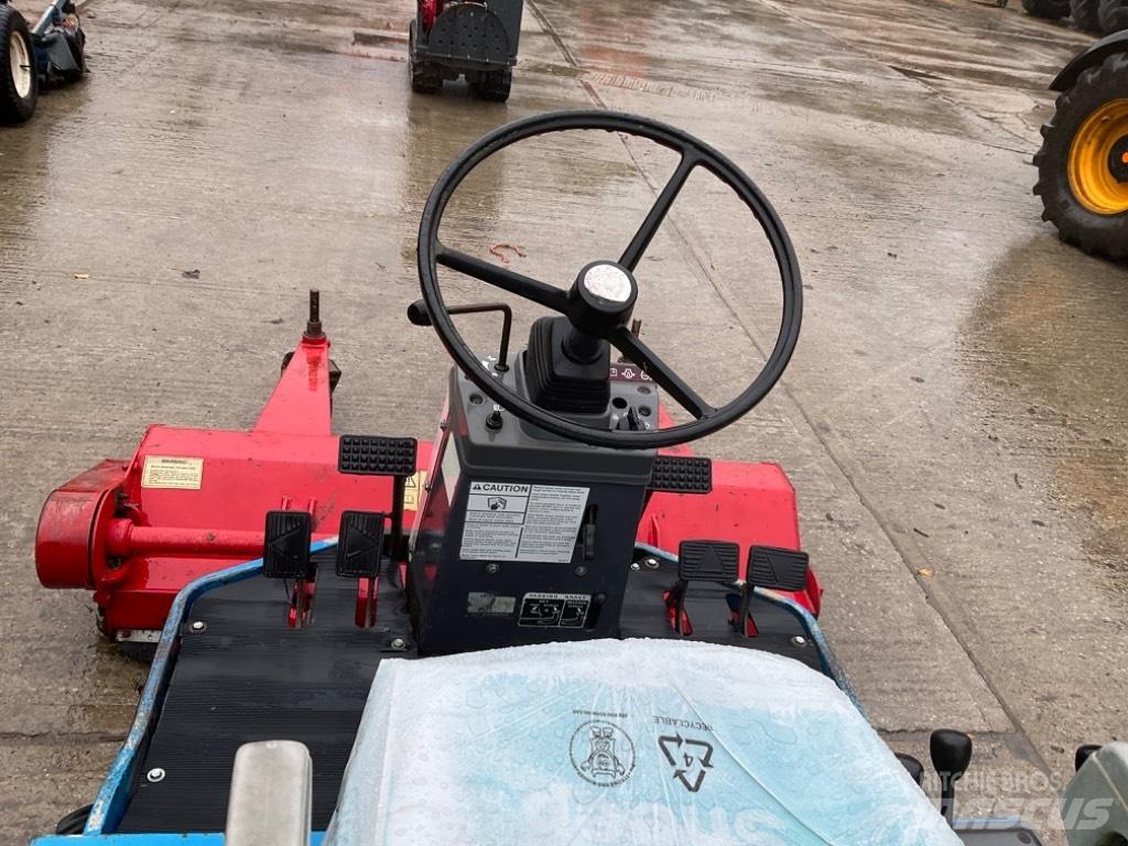 Iseki SF300 Тракторни косачки