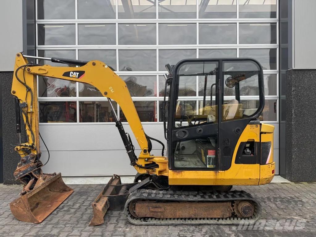 CAT 302.5C Мини екскаватори < 7 т