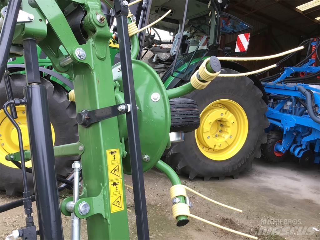 Krone Vendro 820 Гребла и сенообръщачки