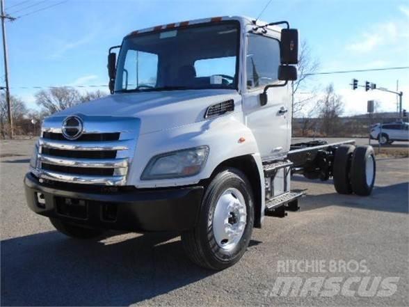Hino 338 Шаси кабини