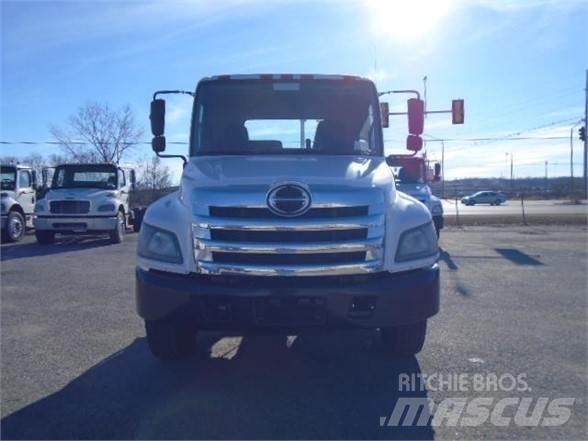 Hino 338 Шаси кабини