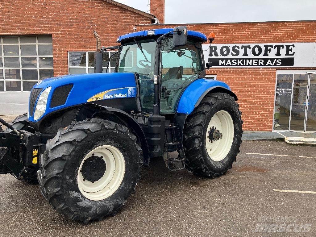 New Holland T 7030 Трактори