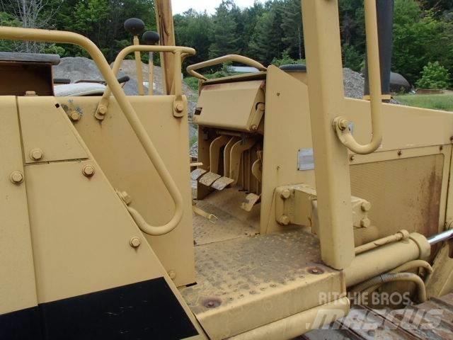 CAT D 3 C Верижни булдозери
