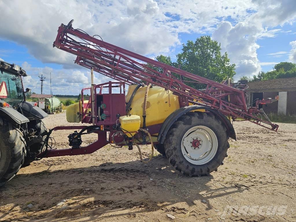 Hardi Commander 2800 Прикачни пръскачки
