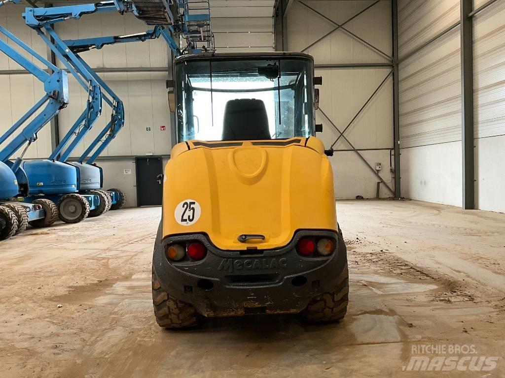 Mecalac AX 850 Колесни товарачи
