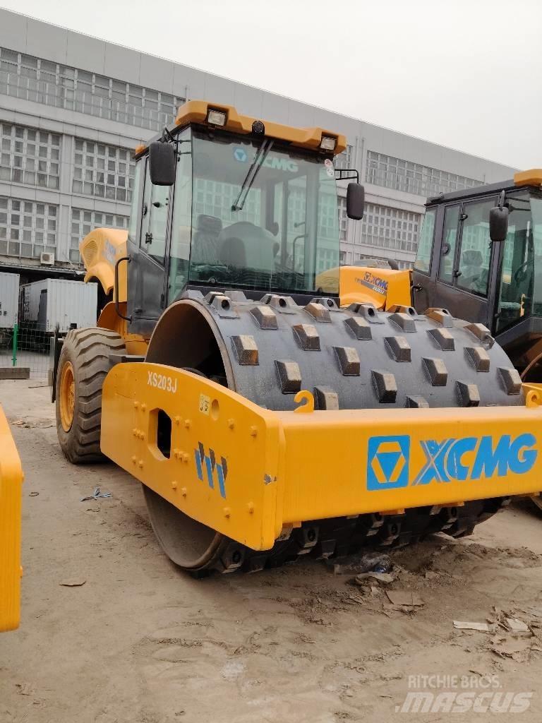 XCMG XS 203 J Еднобарабанни ролки
