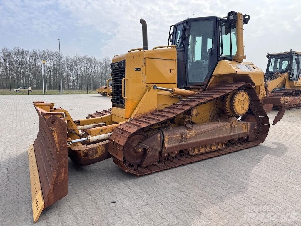 CAT D6N XL Верижни булдозери
