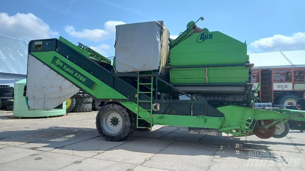 AVR spirit 8200 Комбайн за луковици