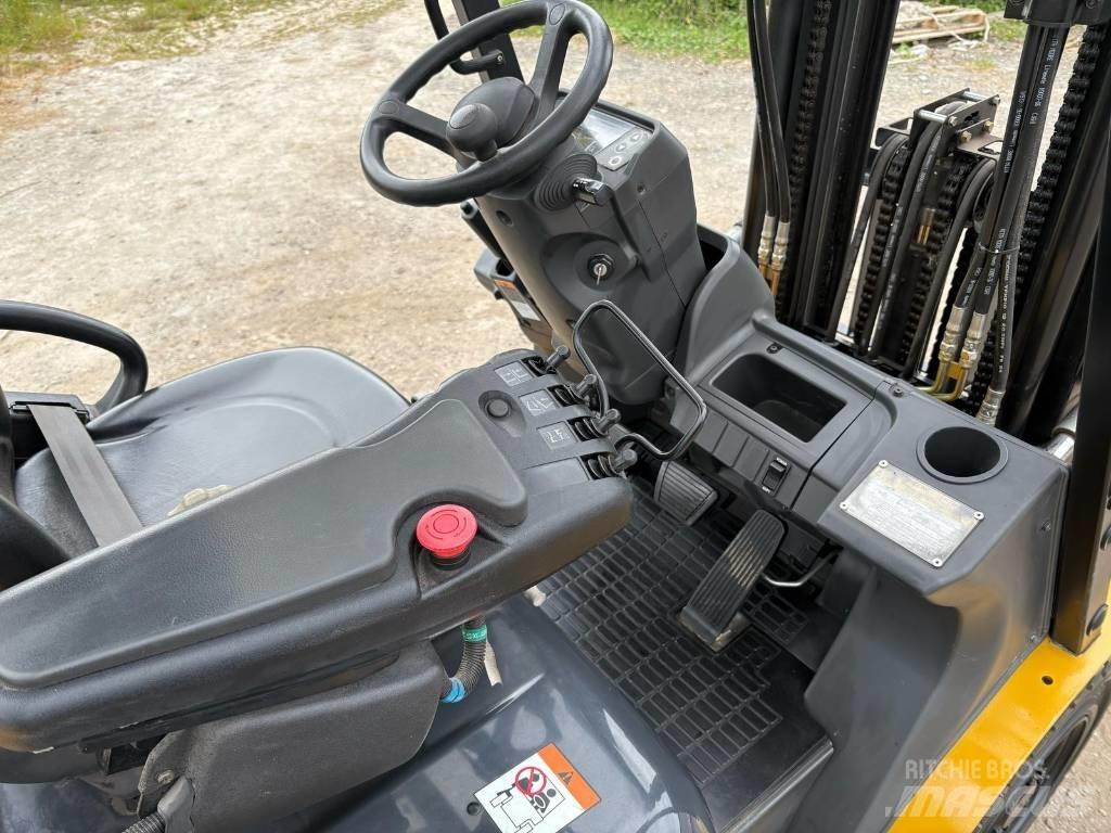 CAT GP 20 N Камиони с АГУ
