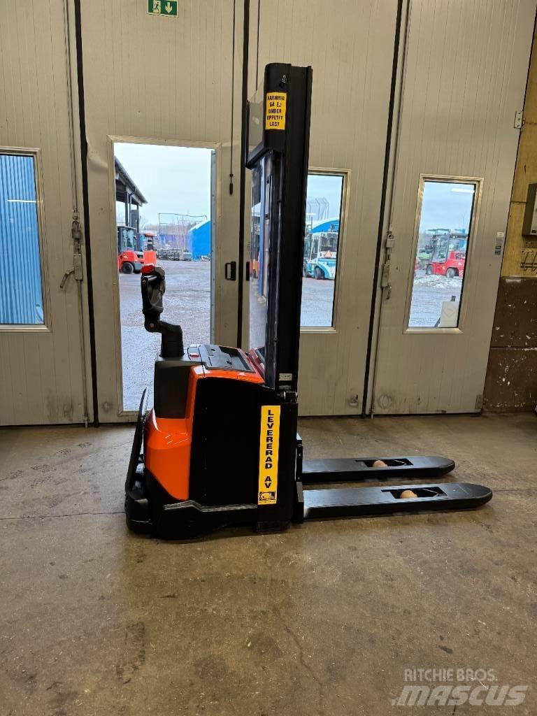 BT truck SWE 120 Колички високоповдигачи с теглич